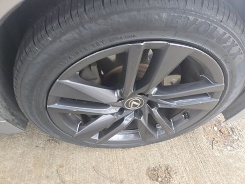 Used 2021 Lexus IS 300 image 10