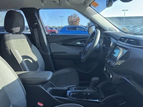 Certified 2022 Chevrolet TrailBlazer LT w/ Convenience Package image 11