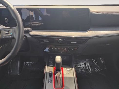 Used 2025 Nissan Kicks SR w/ SR Premium Package AWD/4WD image 11