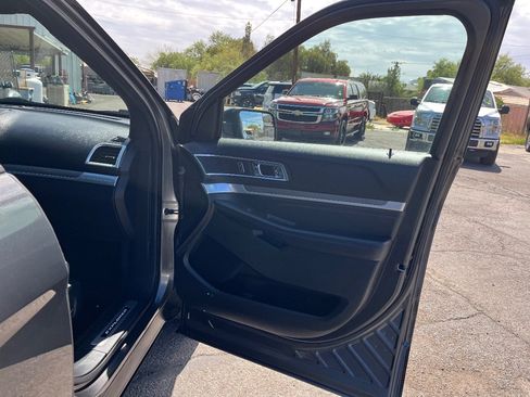 Used 2018 Ford Explorer Sport AWD/4WD image 40