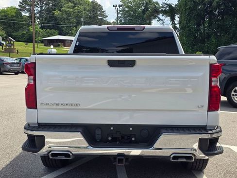 Used 2022 Chevrolet Silverado 1500 LT w/ Diesel Off-Road Package AWD/4WD image 4