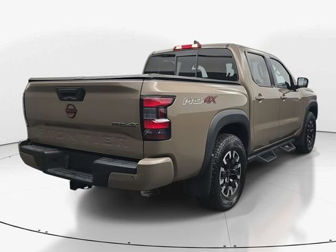 Used 2022 Nissan Frontier PRO-4X image 10