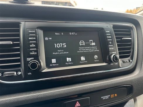 Used 2020 Kia Sedona LX image 22