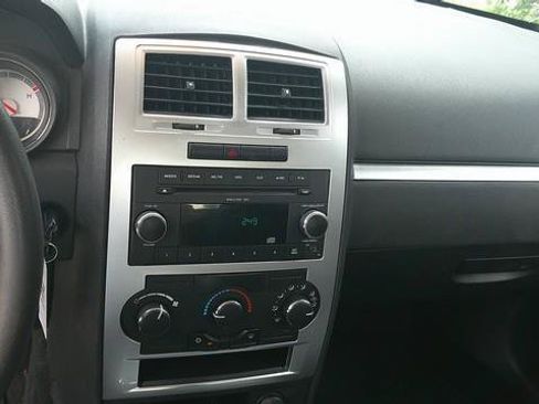 Used 2009 Dodge Charger SE RWD image 7