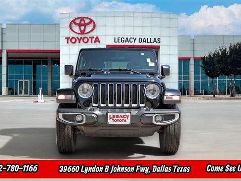 Used 2023 Jeep Wrangler Unlimited Sahara AWD/4WD image 5