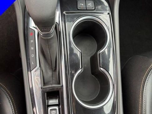 Used 2023 Chevrolet Equinox Premier image 22