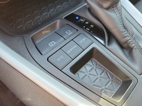 Used 2023 Toyota RAV4 XLE image 23