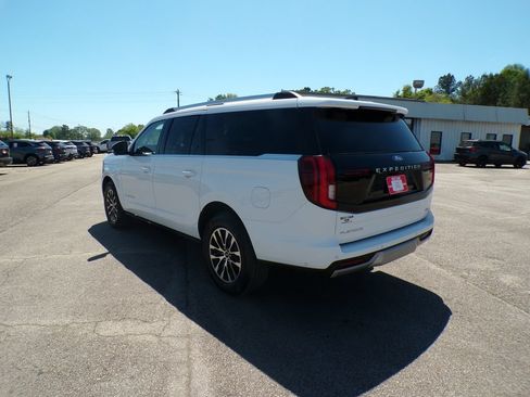 Used 2025 Ford Expedition Max Platinum AWD/4WD image 5