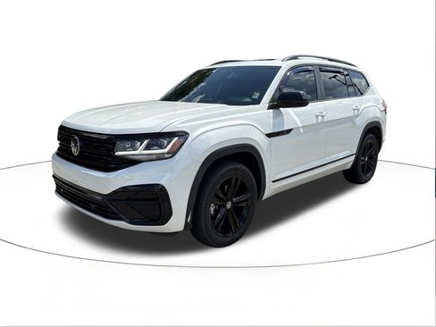 Used 2023 Volkswagen Atlas SEL R-Line AWD/4WD image 7