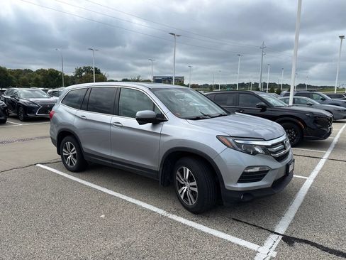 Used 2017 Honda Pilot EX-L image 2