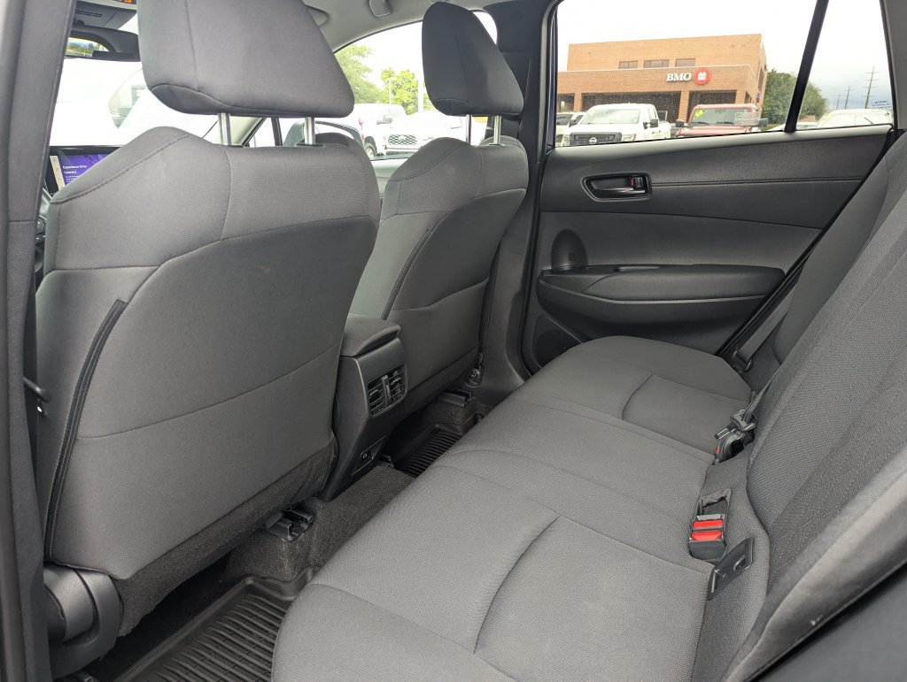 Used 2023 Toyota Corolla Cross LE AWD/4WD image 28