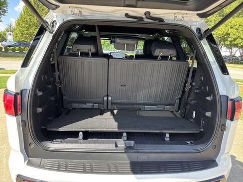 Used 2026 Toyota Sequoia Platinum AWD/4WD image 6