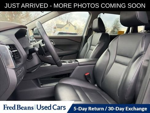 Used 2021 Nissan Rogue SV w/ Premium Package image 12