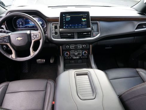 Used 2023 Chevrolet Suburban High Country image 25