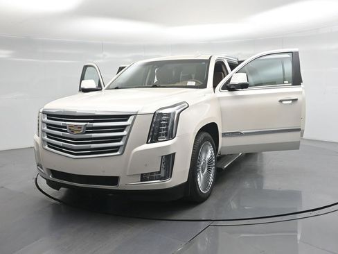 Used 2015 Cadillac Escalade ESV Platinum image 32