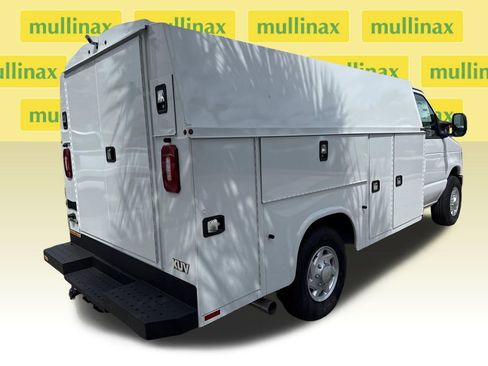 New 2026 Ford E-350 and Econoline 350 Super Duty RWD image 14