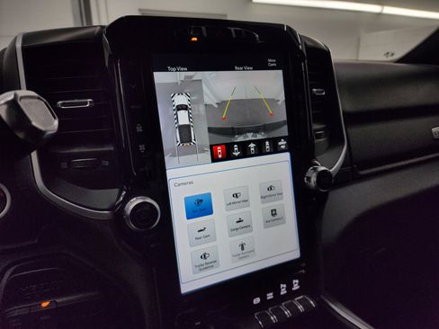 Used 2022 RAM 3500 Big Horn w/ Level B Equipment Group image 16