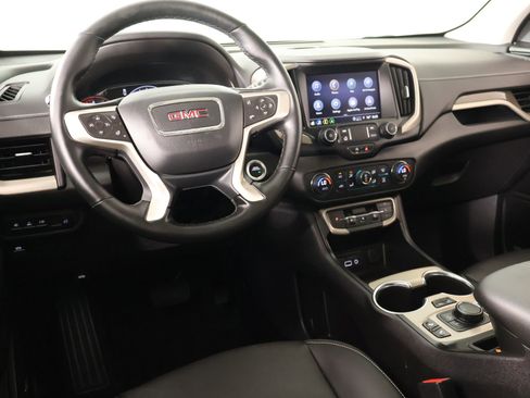 Used 2024 GMC Terrain Denali w/ Denali Premium Package AWD/4WD image 2