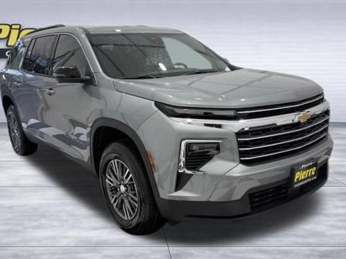 New 2027 Chevrolet Traverse LT w/ Driver Confidence Package AWD/4WD image 7