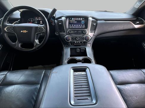 Used 2017 Chevrolet Suburban LT RWD image 16