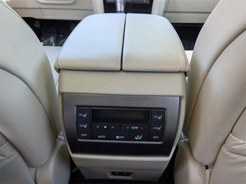 Used 2022 Lexus GX 460 Premium image 13