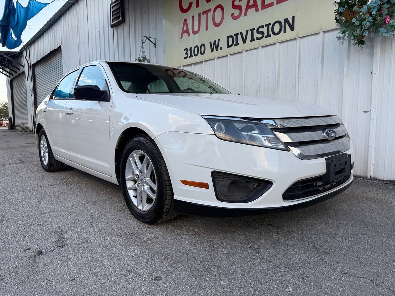 Used 2010 Ford Fusion S FWD image 1