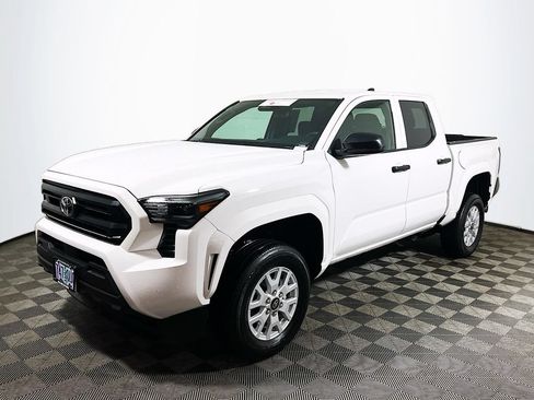 Certified 2025 Toyota Tacoma SR w/ SR Upgrade Package RWD image 3