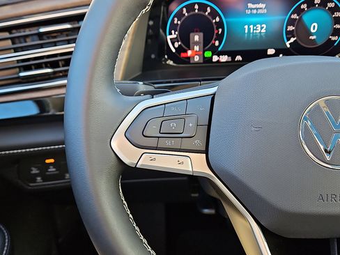 New 2026 Volkswagen Atlas SE image 19