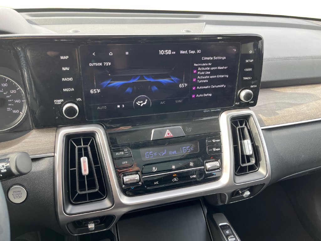 Used 2023 Kia Sorento S w/ Panoramic Sunroof Package AWD/4WD image 18