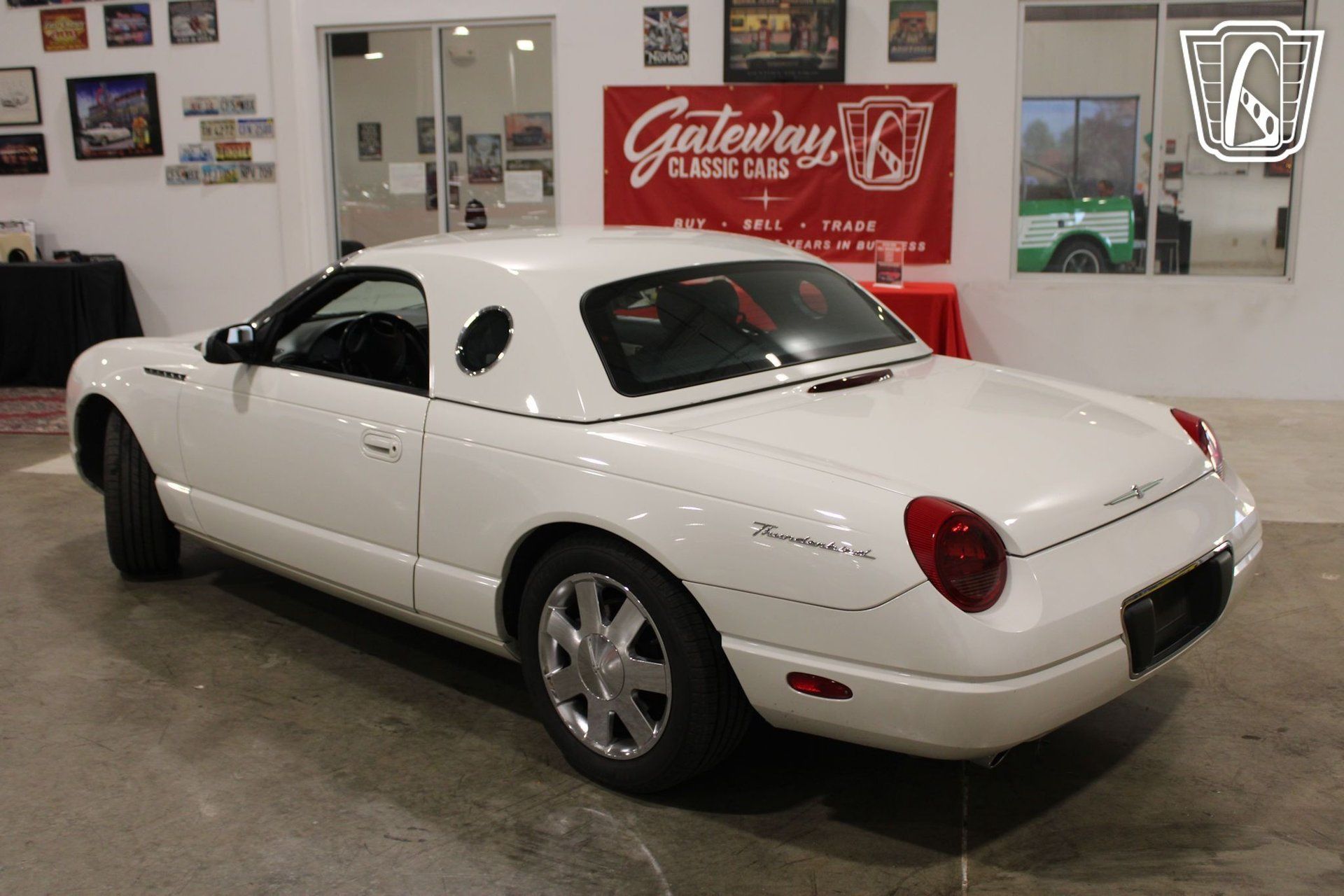 Used 2002 Ford Thunderbird RWD image 7