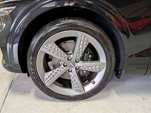 Used 2023 Genesis GV70 2.5T w/ Sport Prestige Package image 16