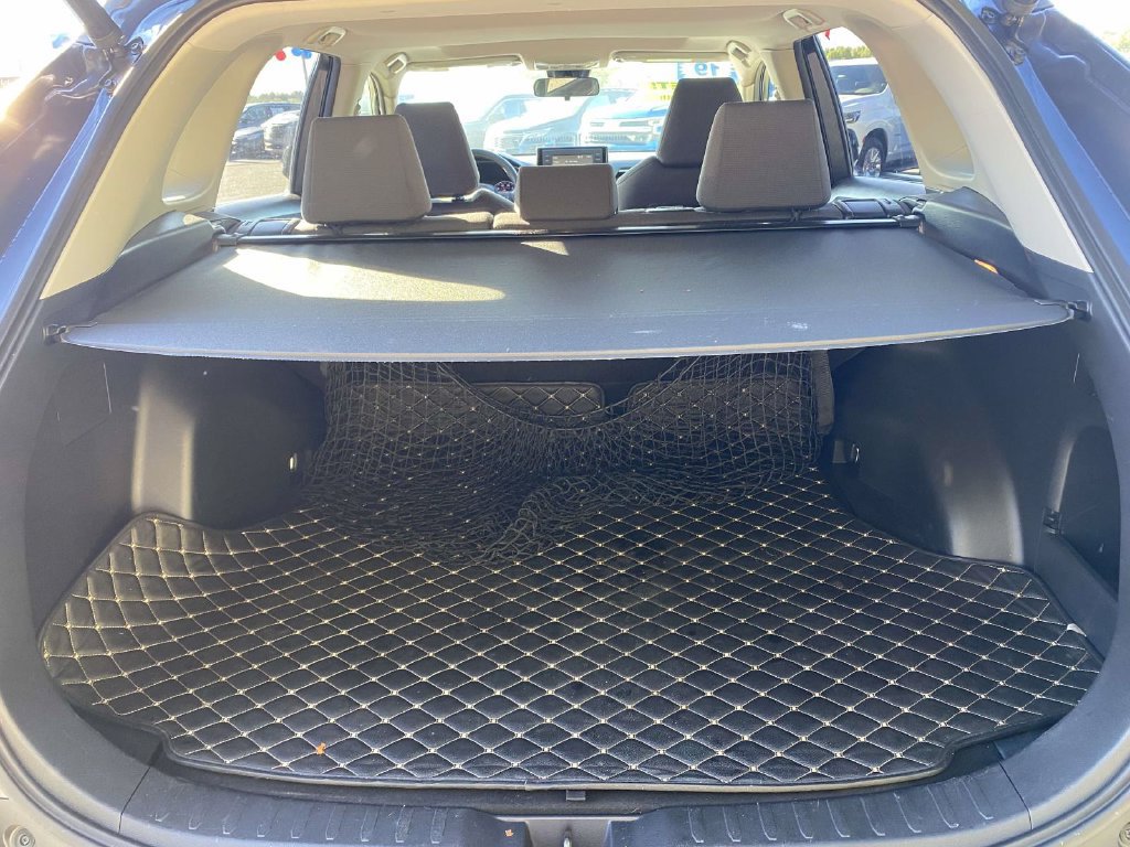 Used 2019 Toyota RAV4 XLE FWD image 34