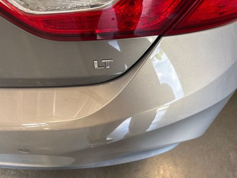 Used 2017 Chevrolet Cruze LT w/ Convenience Package FWD image 5
