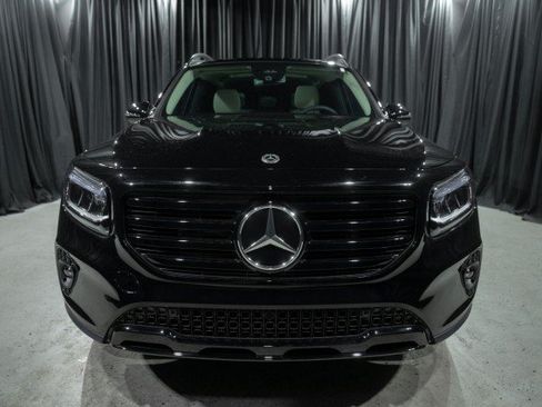 New 2026 Mercedes-Benz GLB 250 image 2