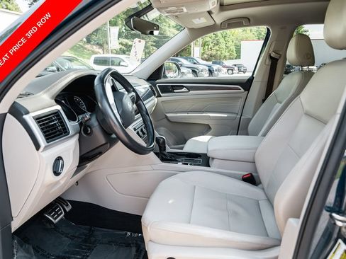 Used 2021 Volkswagen Atlas SE w/ Panoramic Sunroof Package FWD image 21