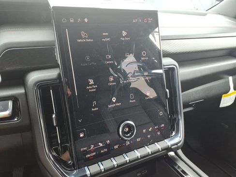 New 2026 GMC Yukon XL AT4 AWD/4WD image 19