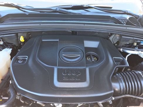 Certified 2023 Jeep Grand Cherokee Overland w/ Adv Protech Group III AWD/4WD image 34