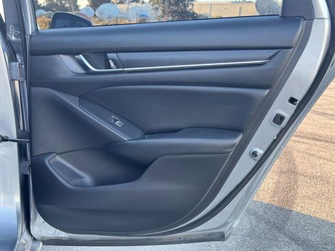 Used 2019 Honda Accord EX image 21