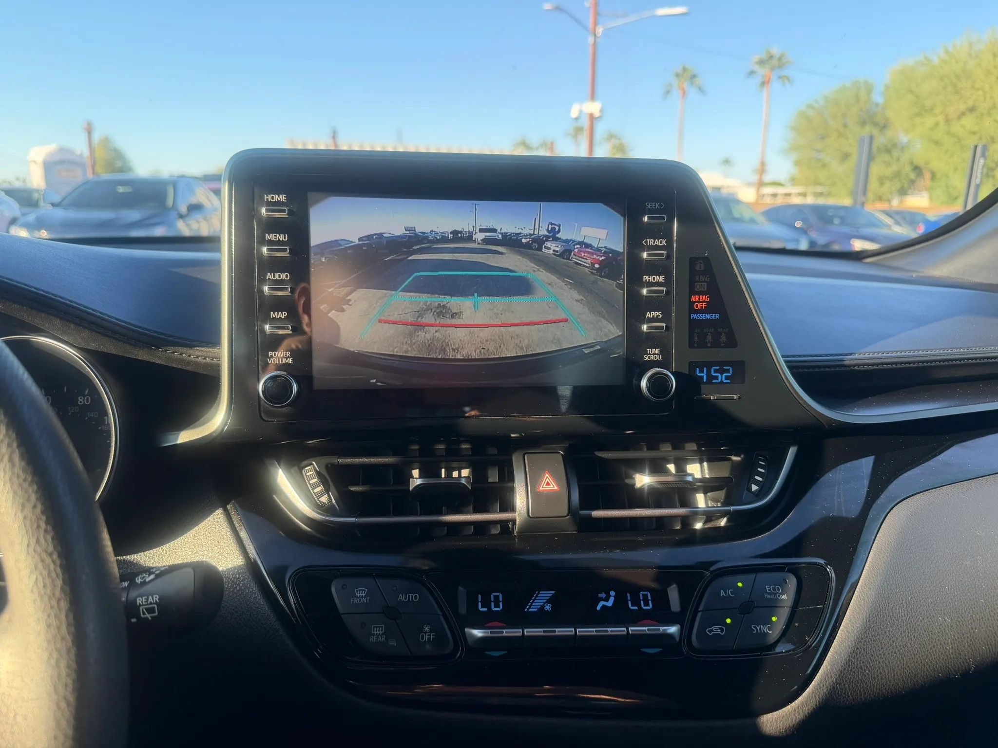Used 2019 Toyota C-HR LE FWD image 18