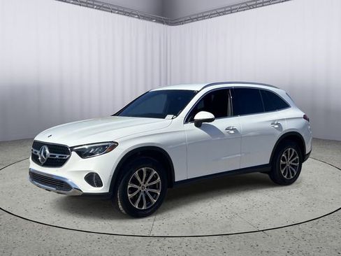 Used 2025 Mercedes-Benz GLC 300 image 1