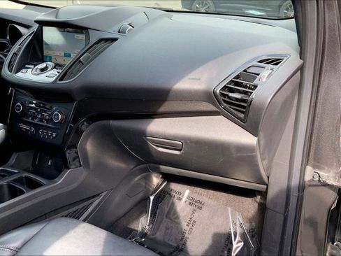 Used 2019 Ford Escape Titanium AWD/4WD image 16
