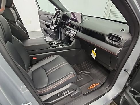 New 2026 Honda Pilot TrailSport image 39