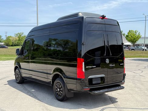 Used 2019 Mercedes-Benz Sprinter 2500 w/ Premium Package image 5