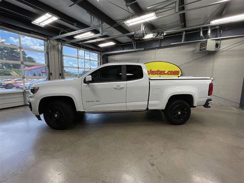 Used 2022 Chevrolet Colorado LT w/ Fleet Safety Package RWD image 2