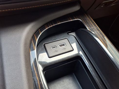 Used 2024 Cadillac Escalade Sport w/ Touring Package AWD/4WD image 13