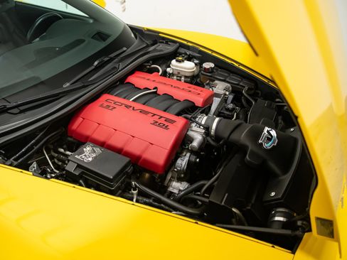 Used 2011 Chevrolet Corvette Z06 w/ Z07 Performance Package RWD image 39