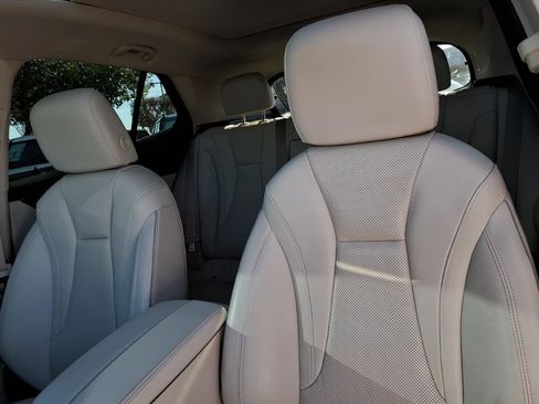 Used 2021 Buick Envision Essence w/ Technology Package I image 16