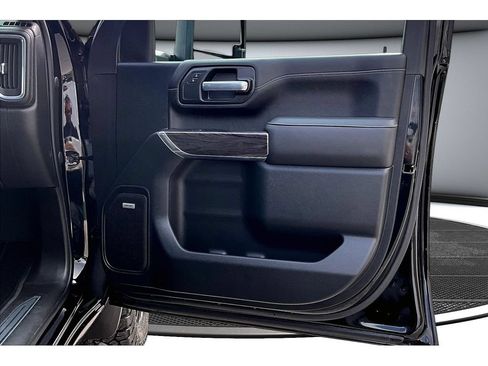 Used 2021 Chevrolet Silverado 2500 LTZ w/ LTZ Plus Package AWD/4WD image 49