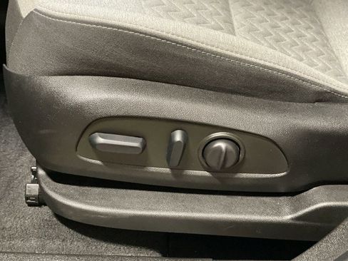 Used 2022 Chevrolet Equinox LT image 13