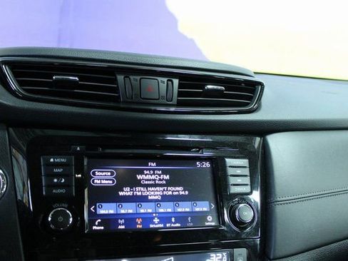 Used 2020 Nissan Rogue SL image 19